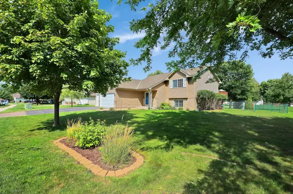 5342 Kahler DR NE, Albertville, MN 55301