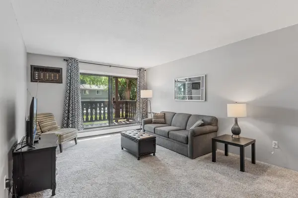 3461 Kent ST #1013, Shoreview, MN 55126