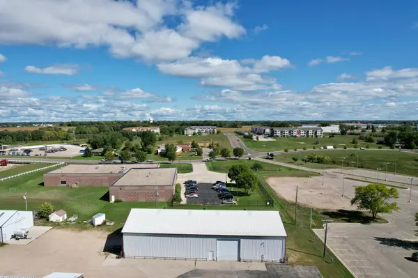 1012 Frontier DR, Fergus Falls, MN 56537