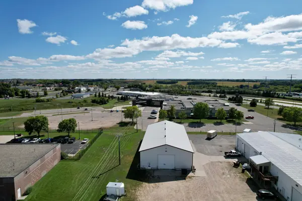 1012 Frontier DR, Fergus Falls, MN 56537