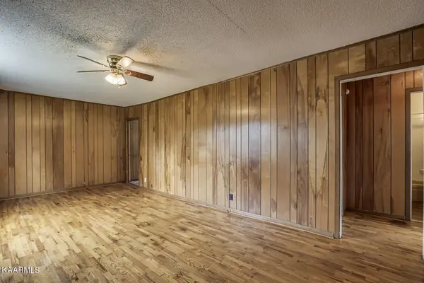 16 Nancy St, Englewood, TN 37329