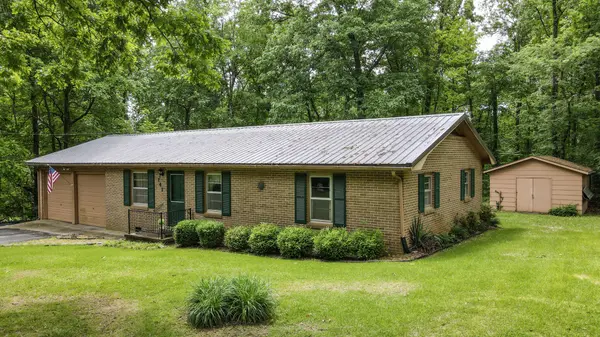 141 County Rd 513, Etowah, TN 37331