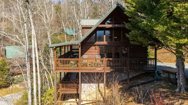 649 Cub Path Way, Gatlinburg, TN 37738