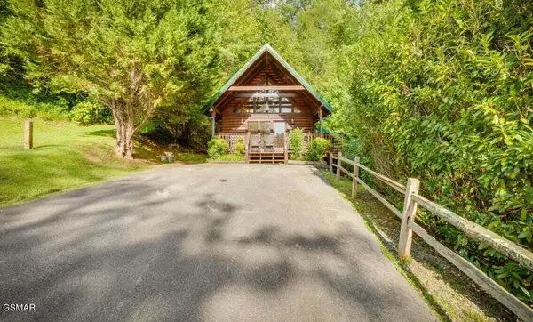 808 High Mountain Way,  Gatlinburg,  TN 37738