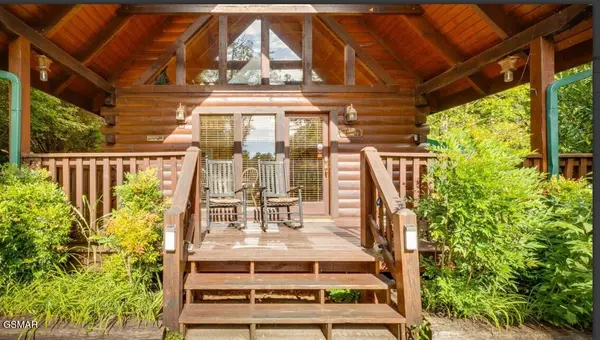 808 High Mountain Way, Gatlinburg, TN 37738