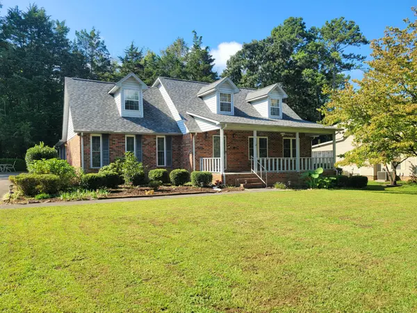 1317 English Lane Lane, Athens, TN 37303