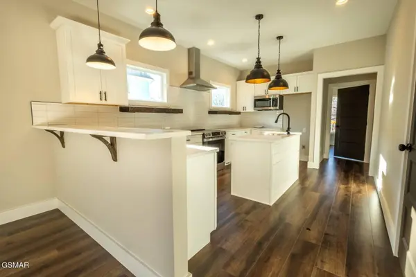 278 W Main Street, Dandridge, TN 37725