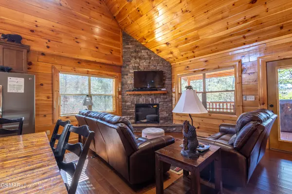 2168 Bear Haven Way, Sevierville, TN 37862