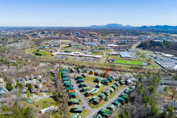32 Blueberry Ridge Way, Pigeon Forge, TN 37863