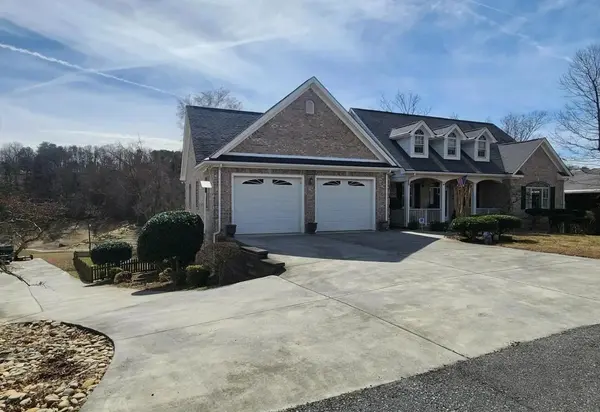 2177 Riverview Drive,  Dandridge,  TN 37725