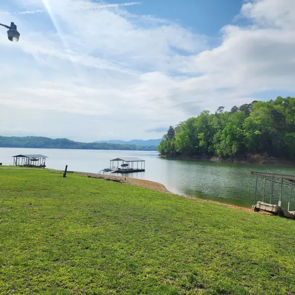 2177 Riverview Drive, Dandridge, TN 37725