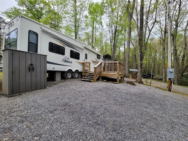 141142 Serenity Cir,  Cosby,  TN 37722