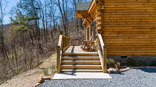 2823 Spurling Hill Way, Sevierville, TN 37862