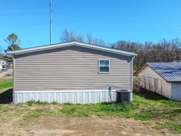 131 County Road 906, Etowah, TN 37331