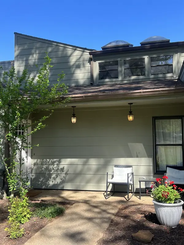 1942 ALLENBY RD #4, Germantown, TN 38139