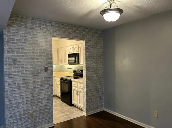 1942 ALLENBY RD #4, Germantown, TN 38139