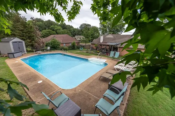 399 BRADFORD TRAIL CV, Collierville, TN 38017