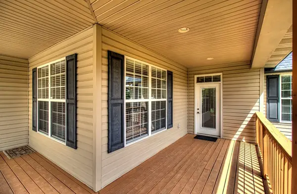 742 Bob O Drive, Dandridge, TN 37725
