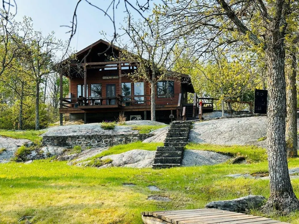 394 Penasse IS, Angle Twp, MN 56711