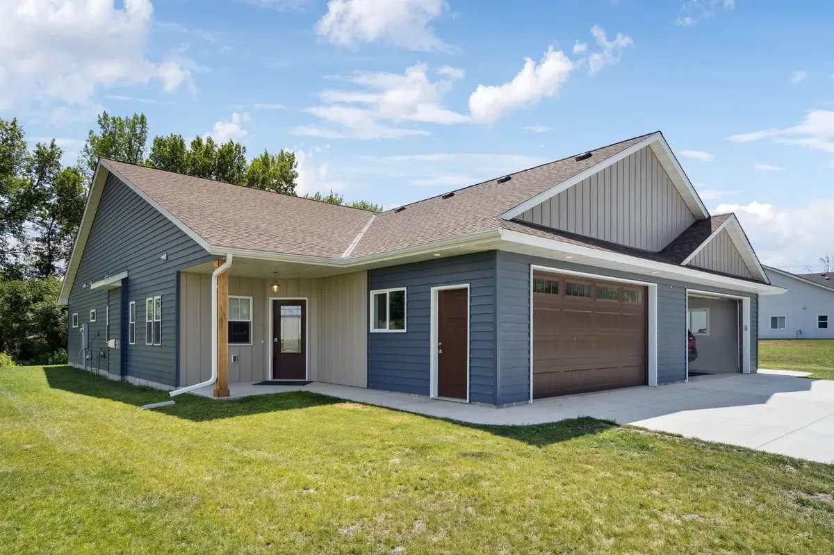 831 Congress ST W, Maple Lake, MN 55358