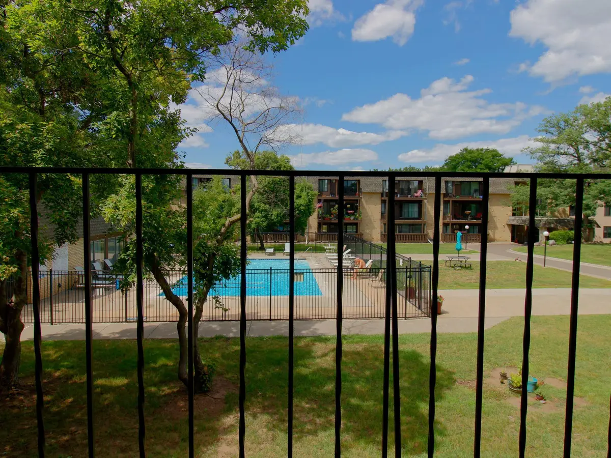 3421 Kent ST #513, Shoreview, MN 55126