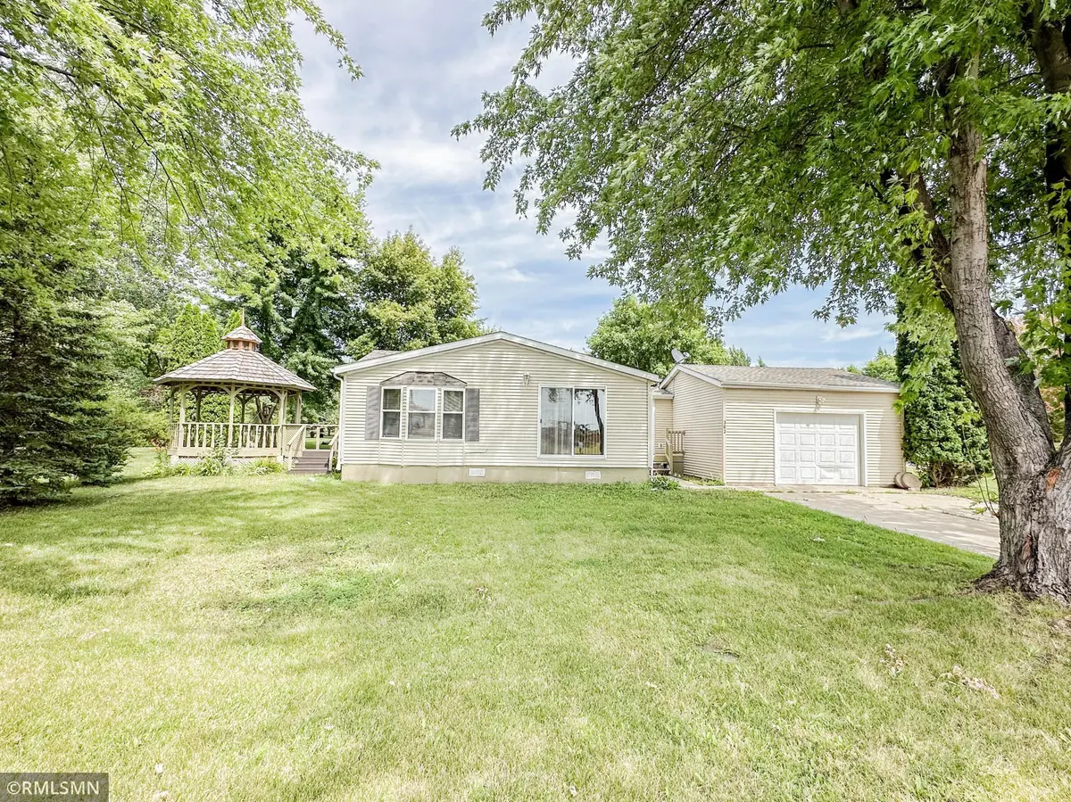 302 Sunrise LN N, Atwater, MN 56209