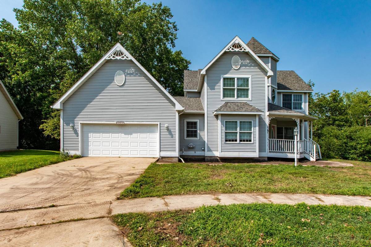 2815 Beverly LN NE, Rochester, MN 55906
