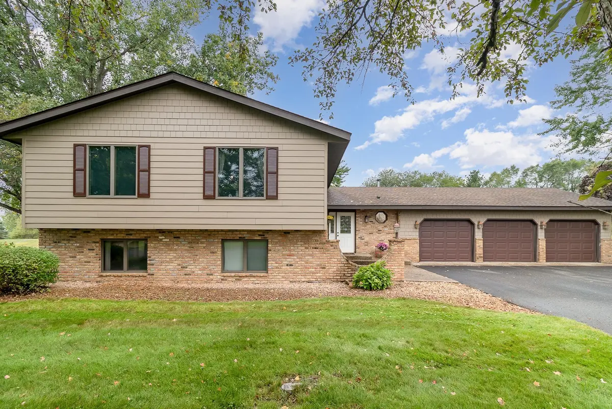 5440 Hilltop AVE N, Lake Elmo, MN 55042