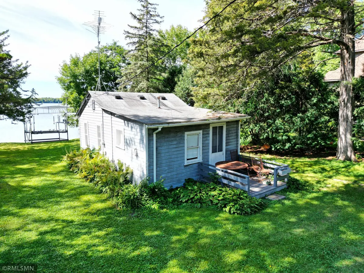 14187 68th ST NW, Annandale, MN 55302