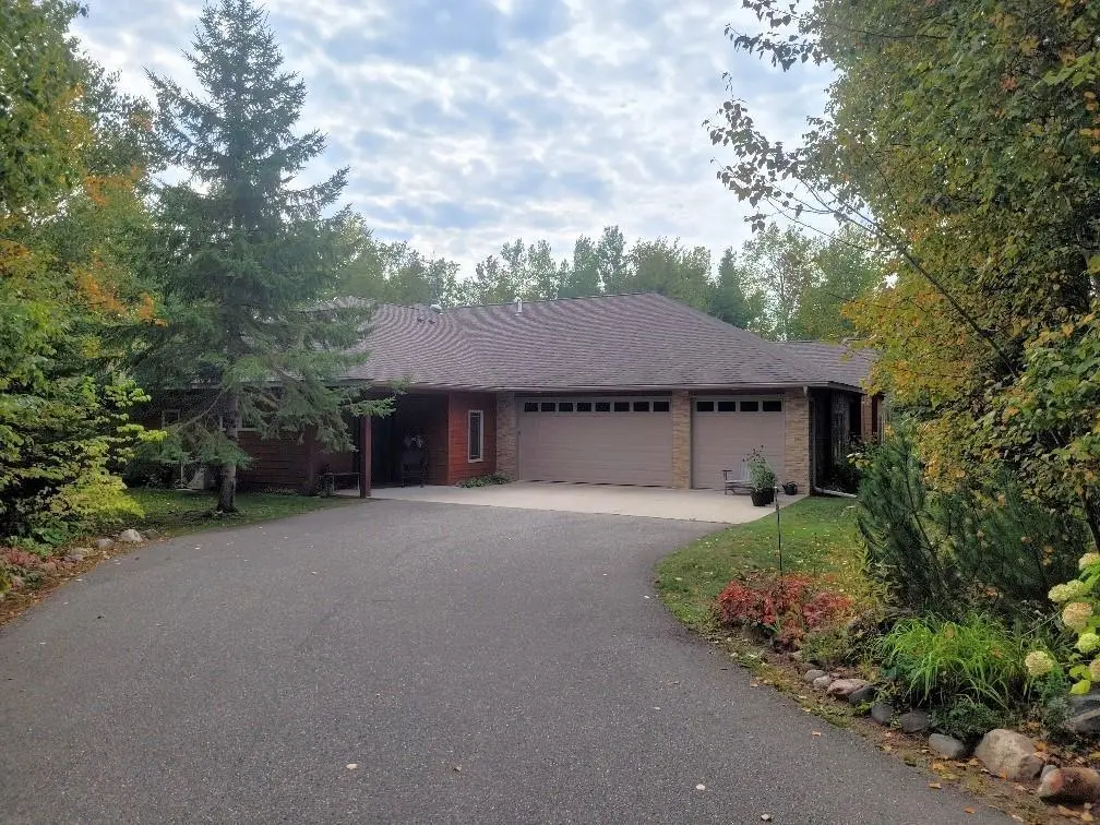 106 White Spruce LN, Coleraine, MN 55722