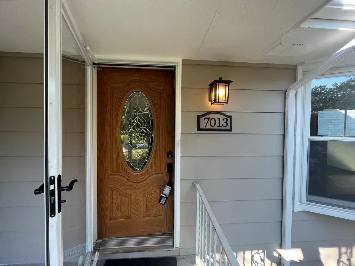 7013 Grimes AVE N, Brooklyn Center, MN 55429