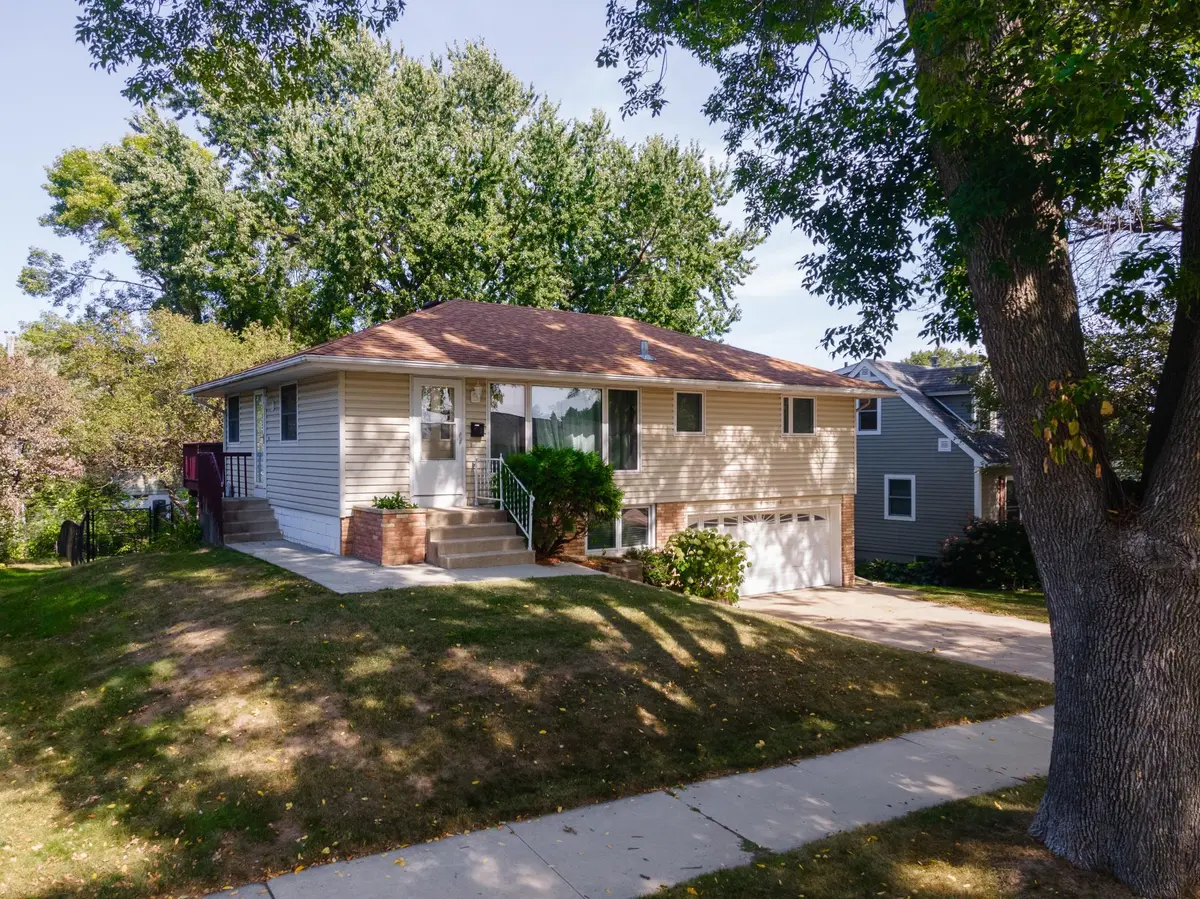 2009 23rd ST NW, Rochester, MN 55901