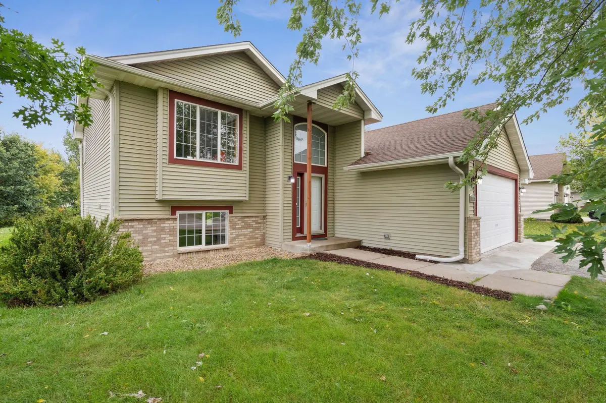10308 52nd ST NE, Albertville, MN 55301