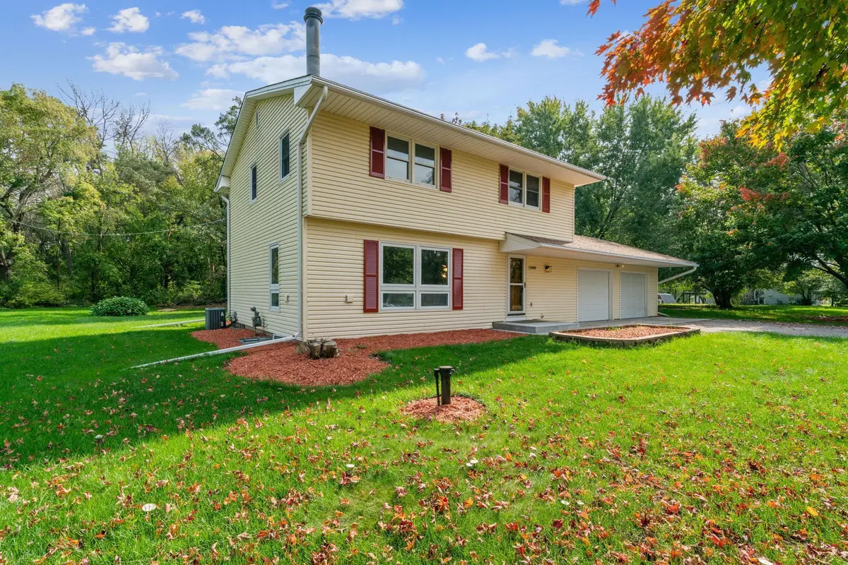 12600 S Robert TRL, Rosemount, MN 55068