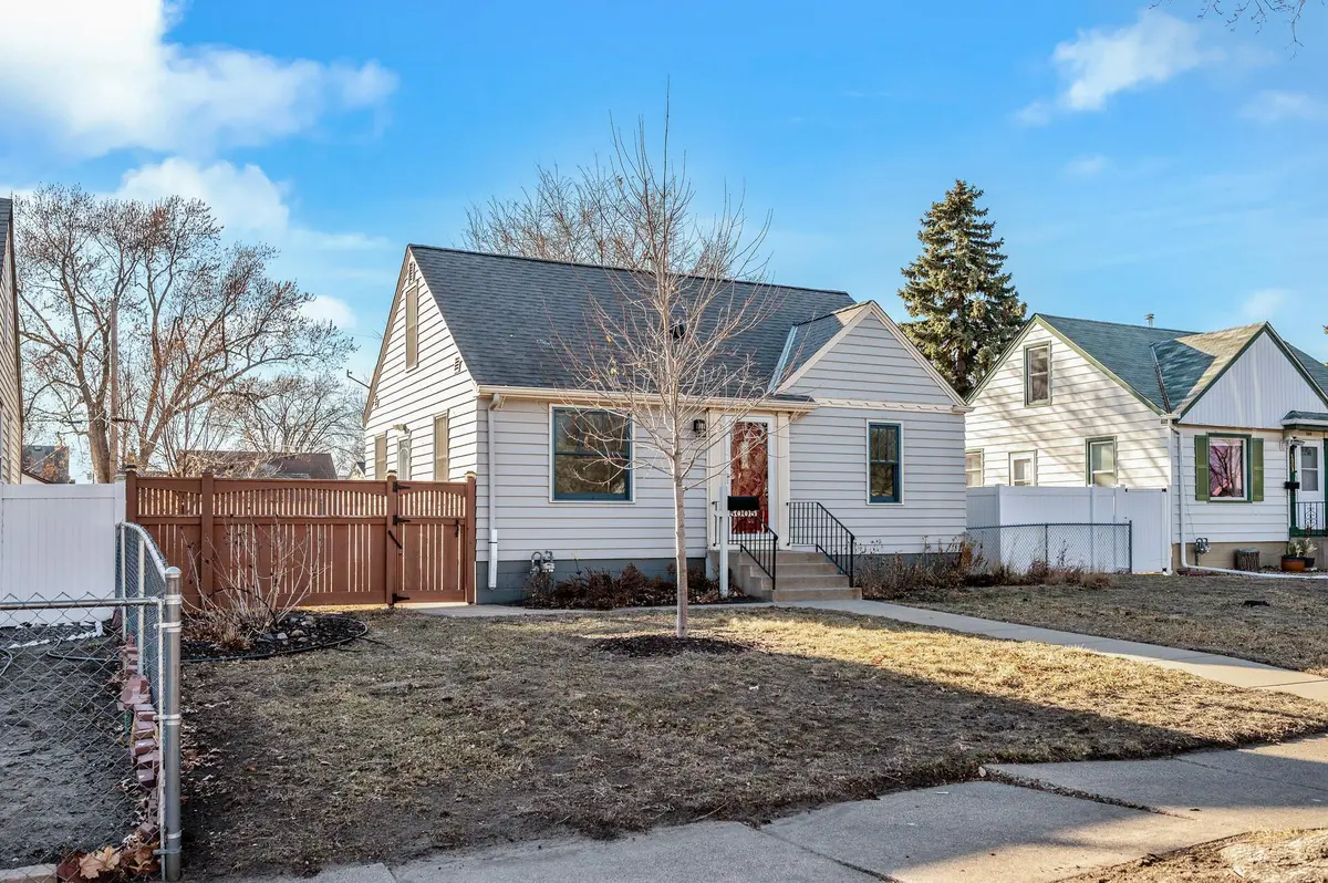 5005 Camden AVE N, Minneapolis, MN 55430