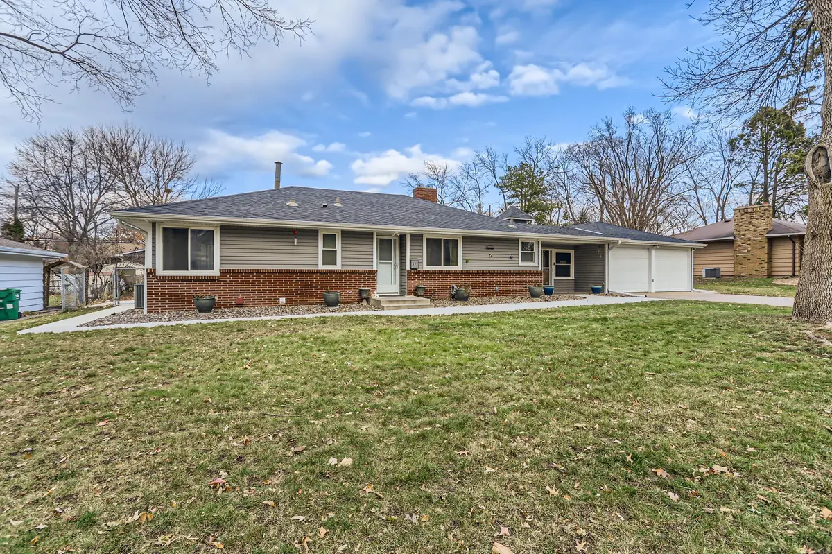 377 66th AVE NE, Fridley, MN 55432
