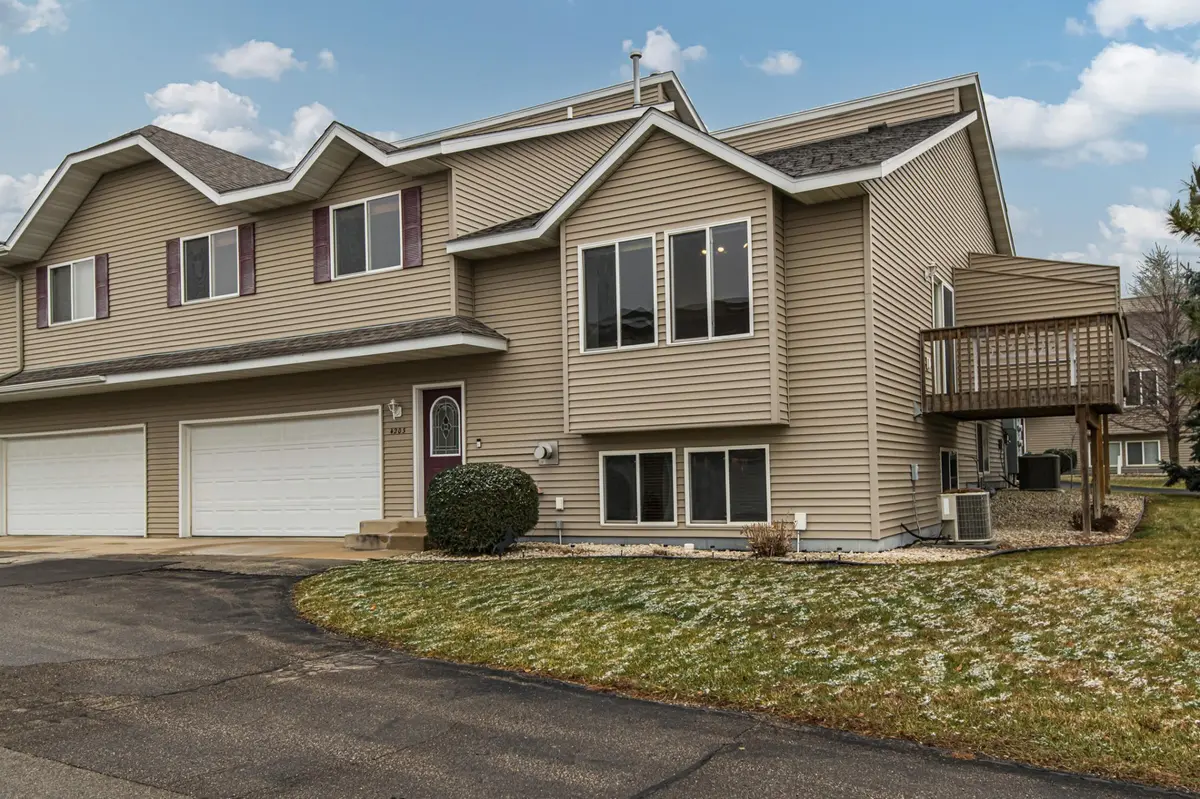 4203 Mallard PL SE, Rochester, MN 55904