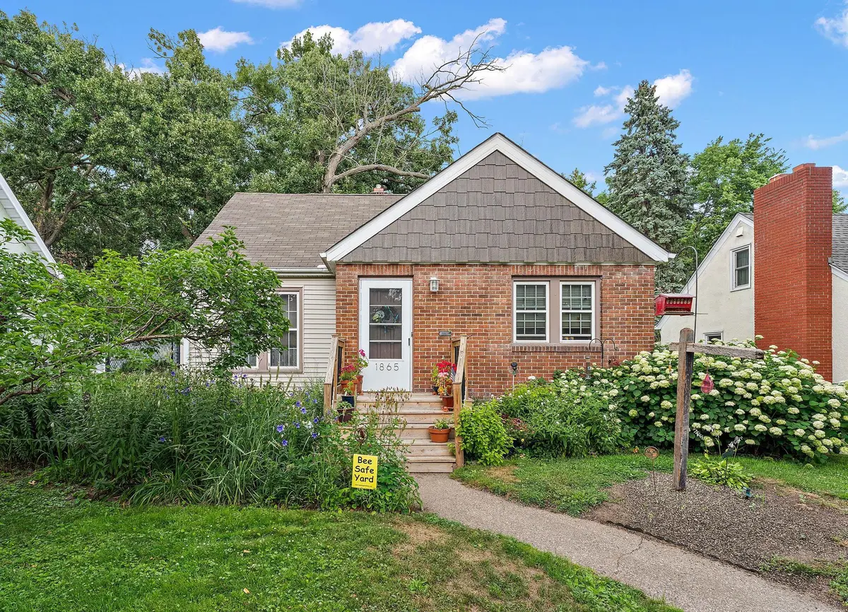 1865 Margaret ST, Saint Paul, MN 55119