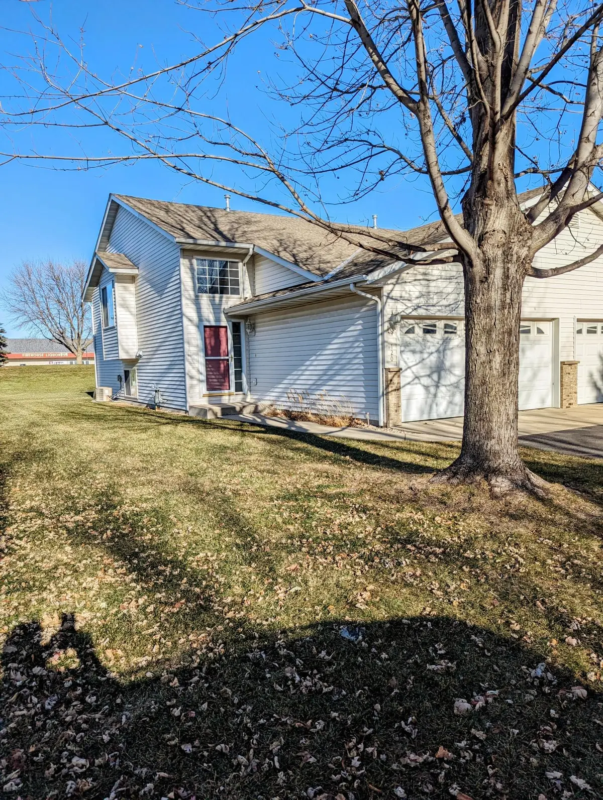 120 Cedar Cove LN NW, Owatonna, MN 55060
