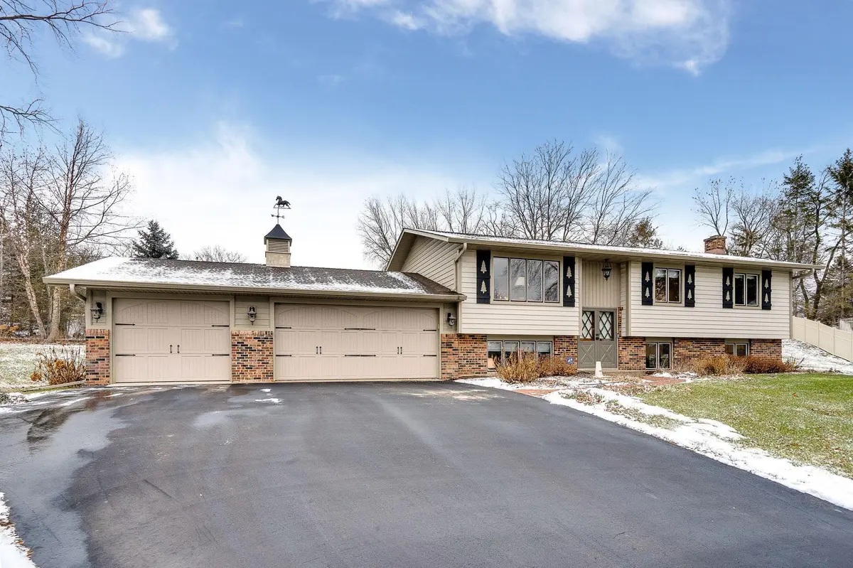 4222 Sequoia DR, Eagan, MN 55122