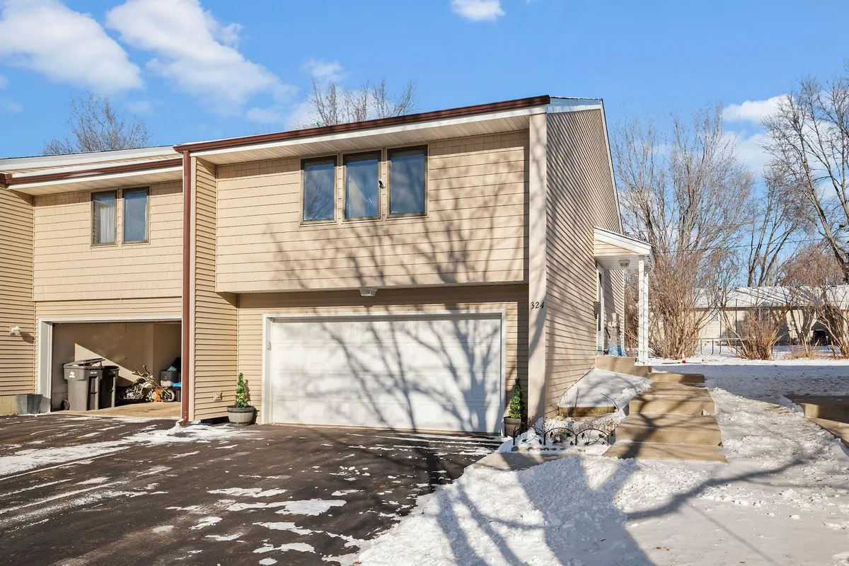 324 W 5th ST, Waconia, MN 55387