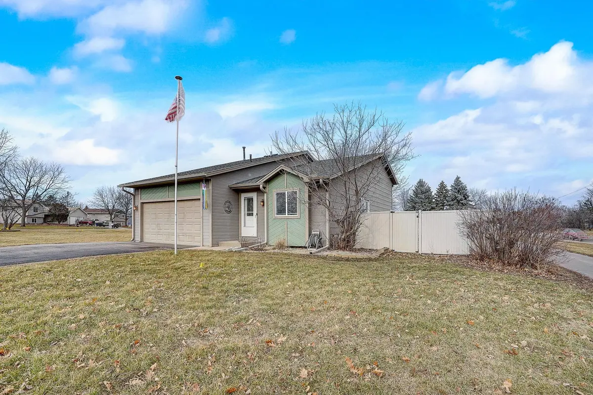 6535 175th ST W, Lakeville, MN 55024