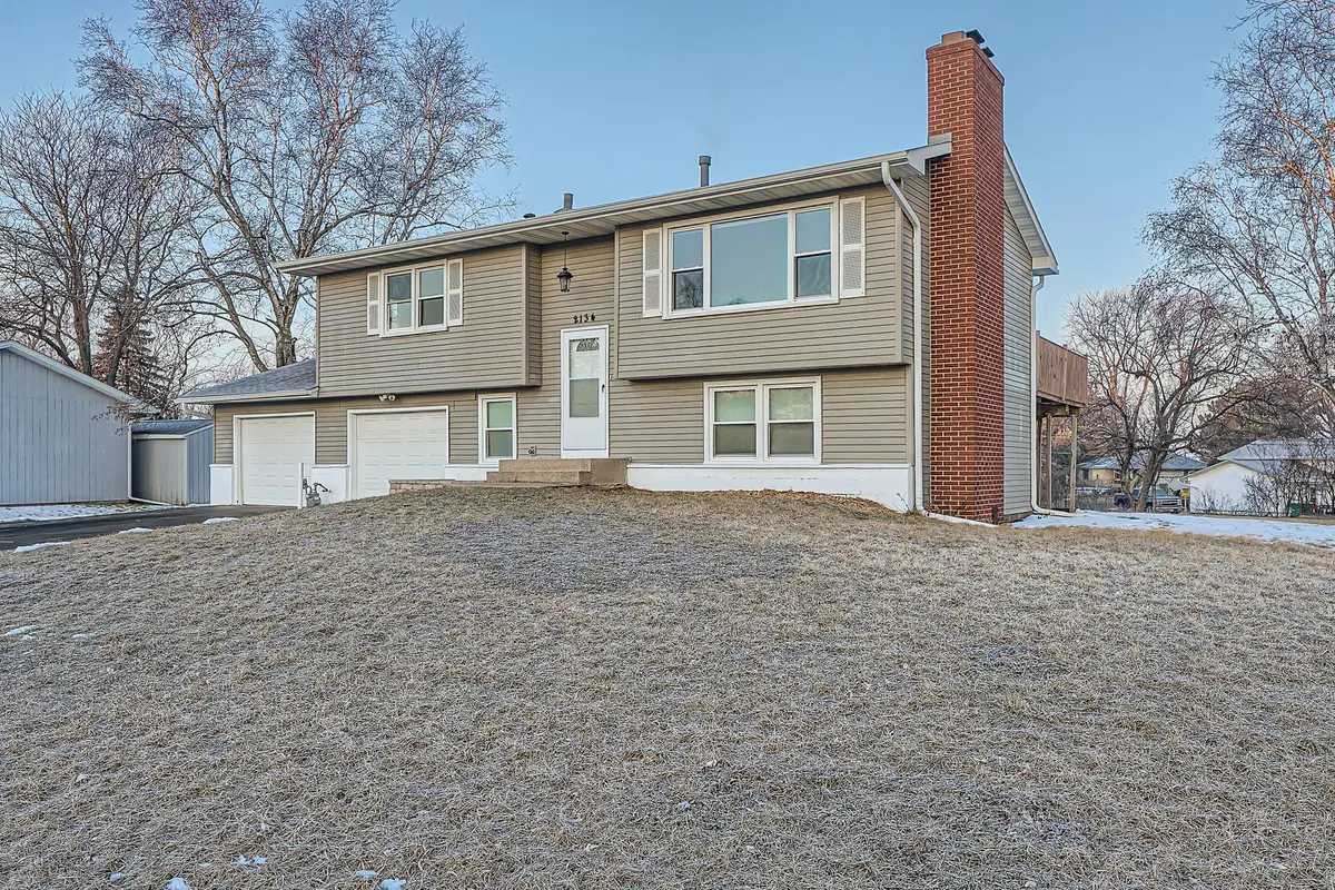 2134 Jade PT, Eagan, MN 55122