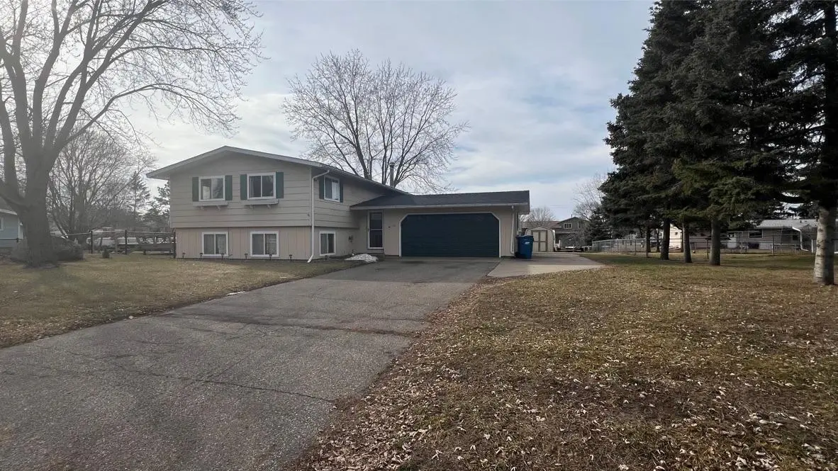 109 17th AVE SE, Saint Joseph, MN 56374