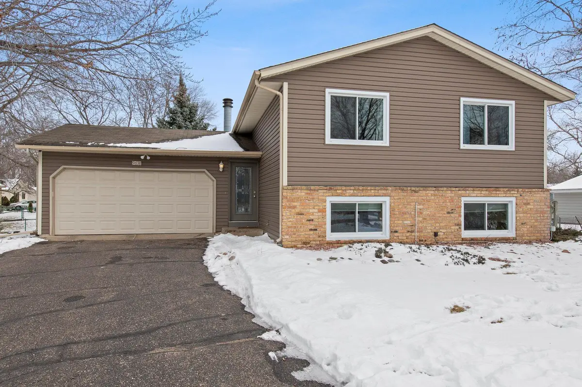 9638 Valley Forge LN N, Maple Grove, MN 55369