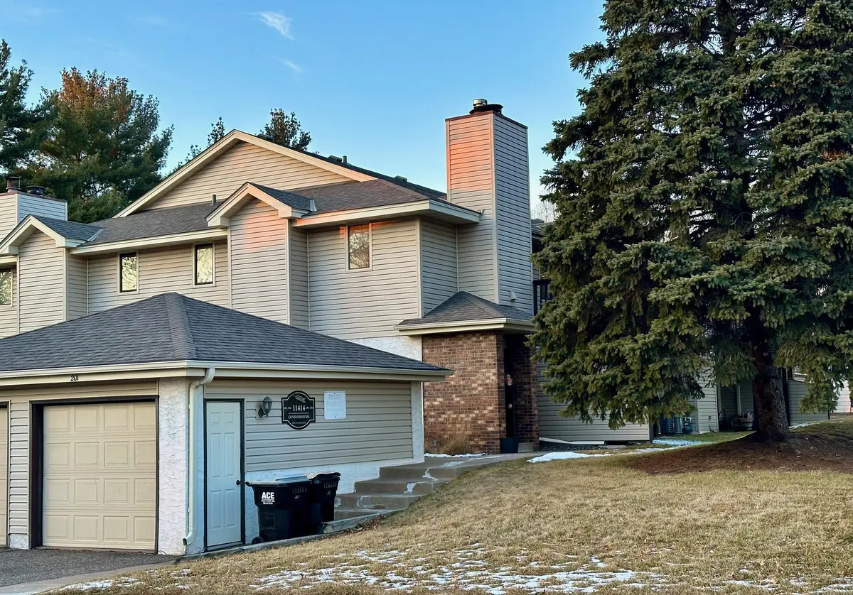 11414 Dogwood ST NW #201, Coon Rapids, MN 55448