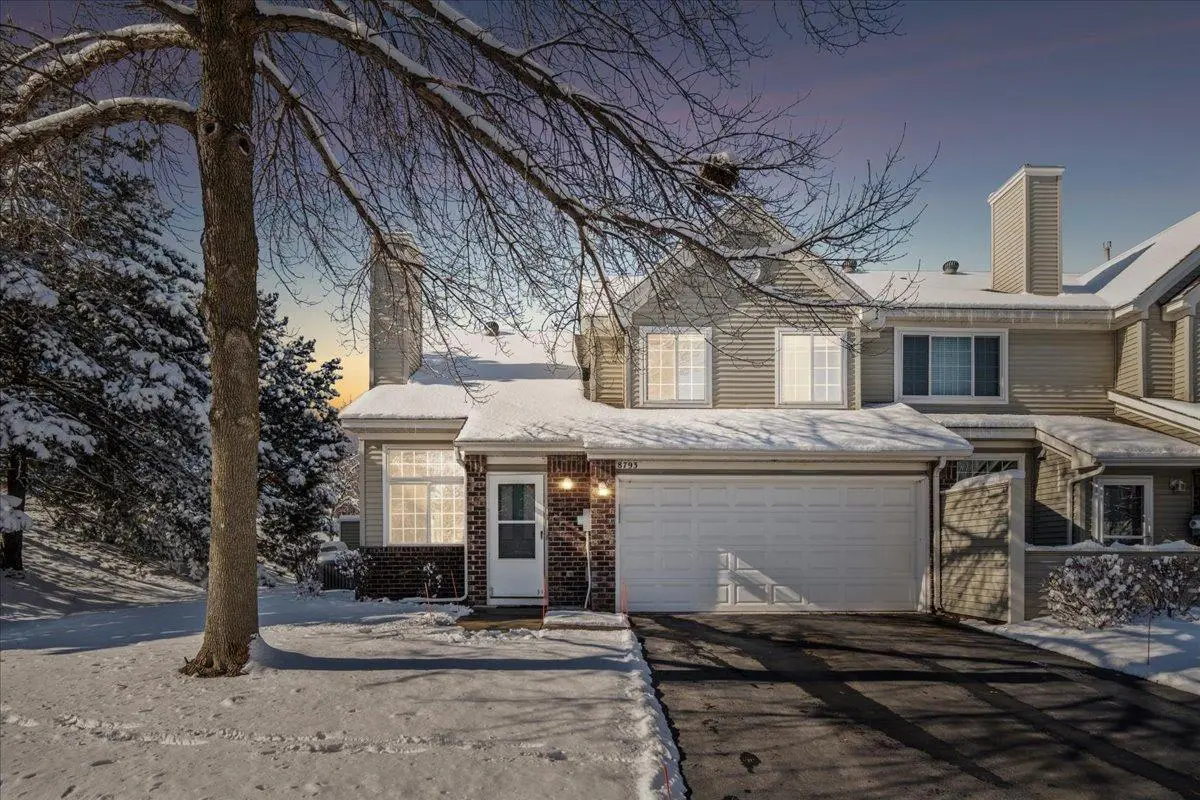 8793 Branson DR, Inver Grove Heights, MN 55076