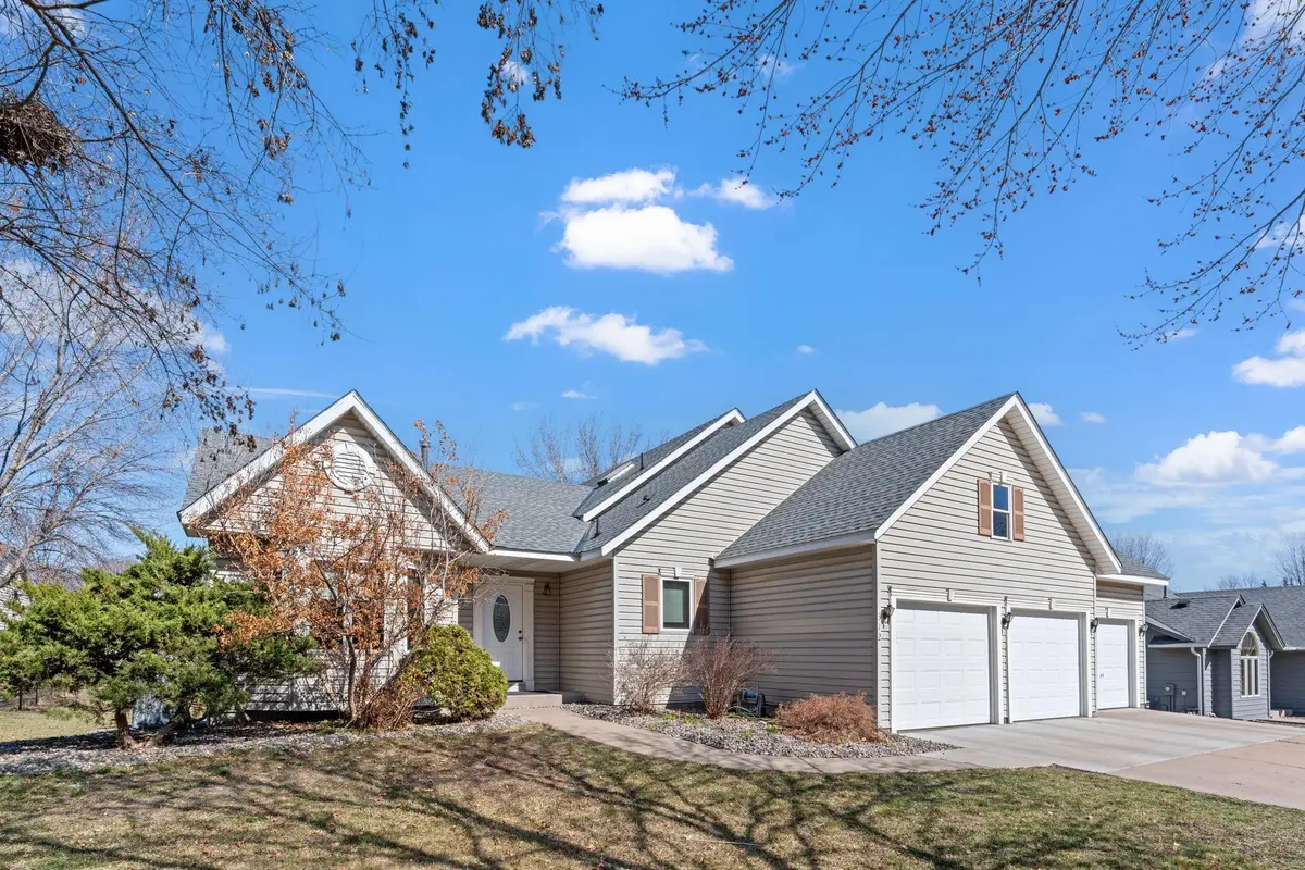 312 74th AVE N, Brooklyn Park, MN 55444
