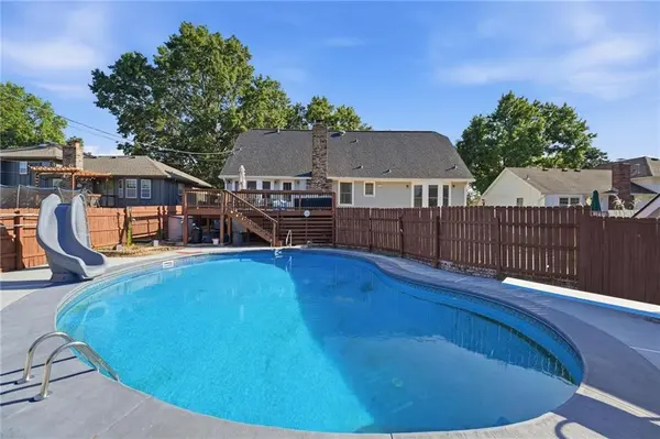 12716 W 57th TER, Shawnee, KS 66216