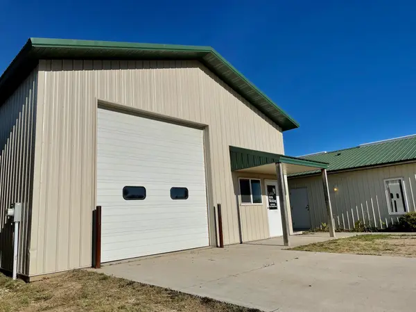 416 1/2 S Lake AVE, Battle Lake, MN 56515